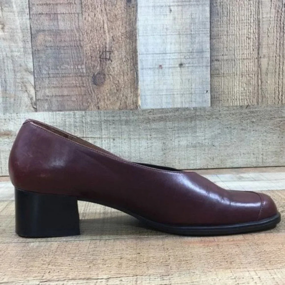 Yofi Dark Red Leather Loafer Block Heels Womens 40 Slip On Made in Israel - Picture 5 of 13